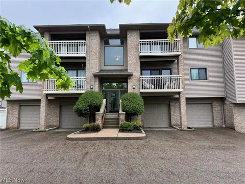 3800 Rosemont Blvd #115C, Akron, OH 44333