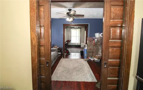 Entry Way - 4040 Broadway, Lorain, OH 44052 photo 5 of 6