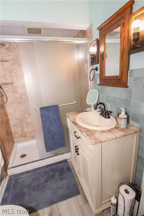 4040 Broadway, Lorain, OH 44052 photo 28