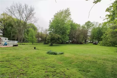 Exterior - 4040 Broadway, Lorain, OH 44052 photo 10 of 11
