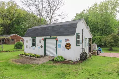 Exterior - 4040 Broadway, Lorain, OH 44052 photo 5 of 11