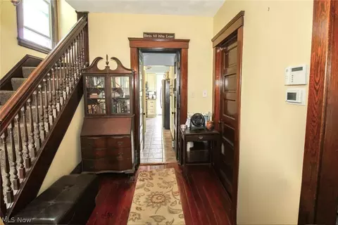 Entry Way - 4040 Broadway, Lorain, OH 44052 photo 1 of 6