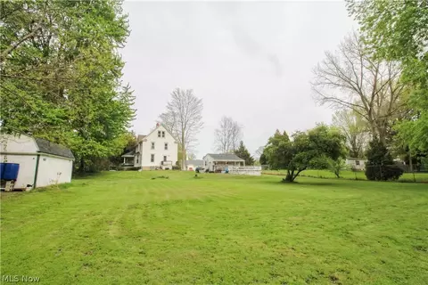 Exterior - 4040 Broadway, Lorain, OH 44052 photo 4 of 11