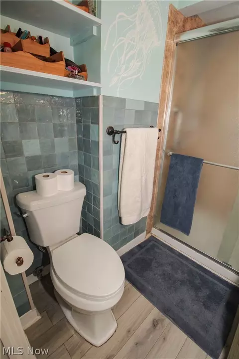 Bath - 4040 Broadway, Lorain, OH 44052 photo 3 of 4