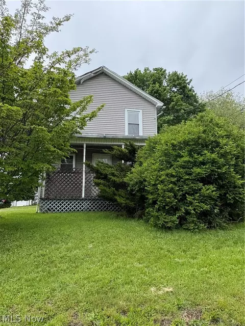 325 E High St, Leetonia, OH 44431