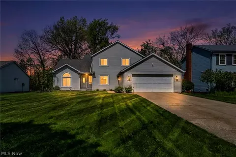 5165 Stevenson St, Richmond Heights, OH 44143