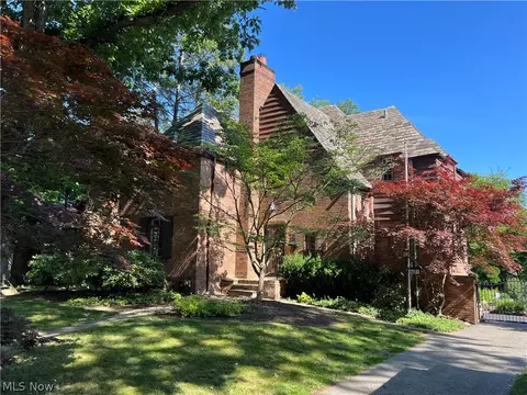16287 Brewster Rd, Cleveland, OH 44112