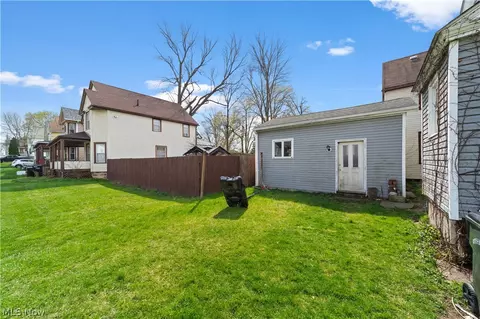 102 Water St, Elyria, OH 44035 photo 2