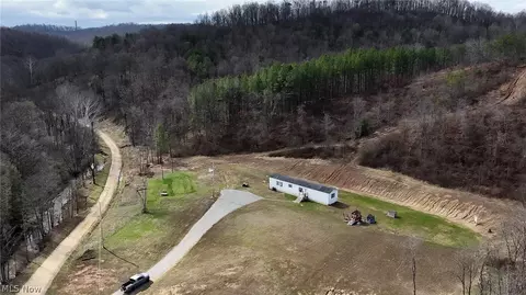 28757 Sharon Hollow Rd, Portland, OH 45771