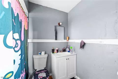 Bath - 122 Elbe St, Elyria, OH 44035 photo 1 of 1