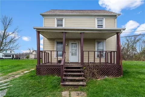 122 Elbe St, Elyria, OH 44035
