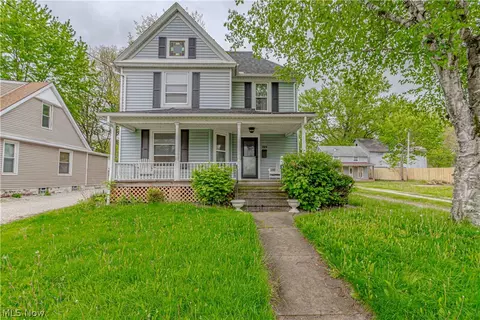 389 High St, Wadsworth, OH 44281