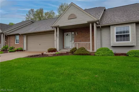735 Beverly Ave, Canal Fulton, OH 44614