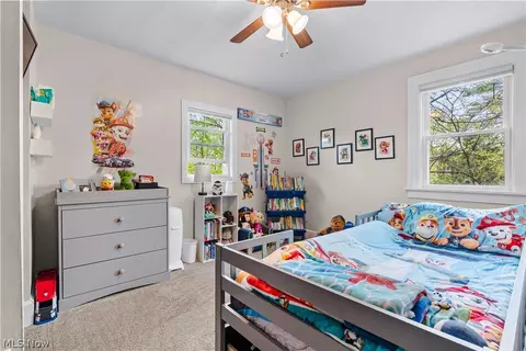 Bedroom - 2136 E Sprague Rd, Broadview Heights, OH 44147 photo 5 of 7