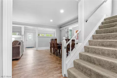 Entry Way - 2136 E Sprague Rd, Broadview Heights, OH 44147 photo 3 of 5