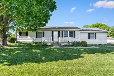 5446 Shawnee Dr, Albany, OH 45710