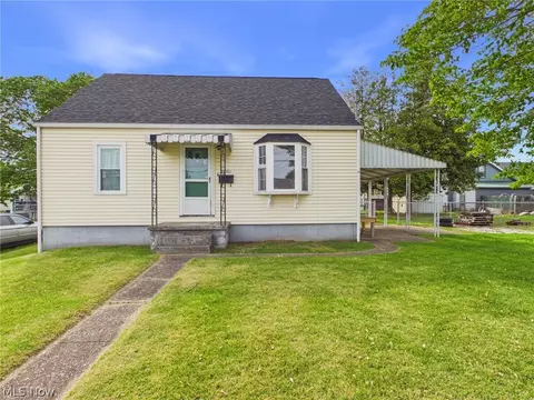 3507 Plum St, Parkersburg, WV 26104