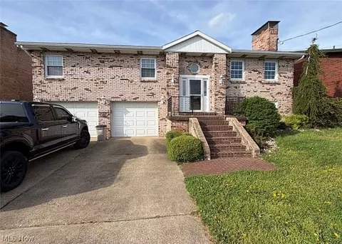 185 Kanawha Rd, Weirton, WV 26062