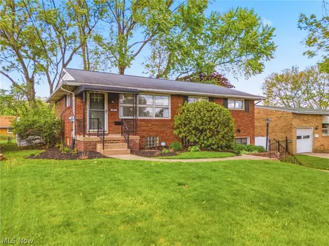 2621 16th St NW, Canton, OH 44708 photo 2