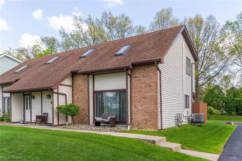 5472 Callaway Cir # 2, Youngstown, OH 44515