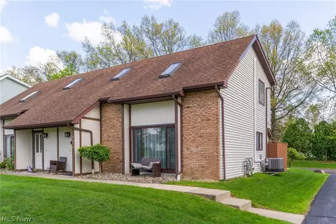 5472 Callaway Cir # 2, Youngstown, OH 44515