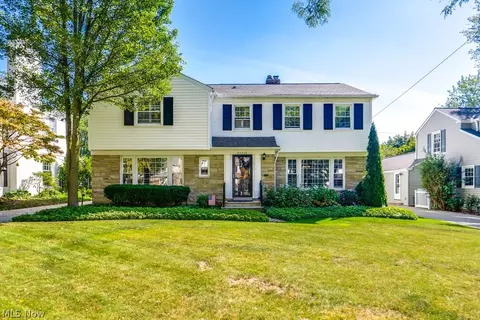 22212 E Byron Rd, Shaker Heights, OH 44122