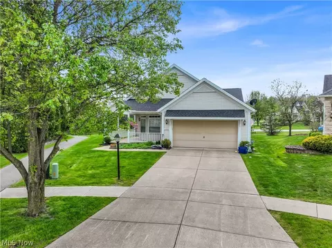 10400 E Ravine View Ct, North Royalton, OH 44133
