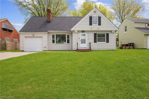 3454 Monticello Blvd, Cleveland Heights, OH 44121