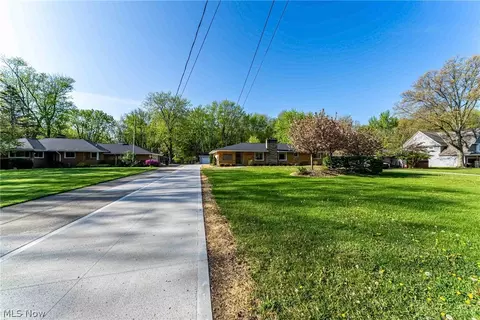 26105 Westwood Rd, Westlake, OH 44145
