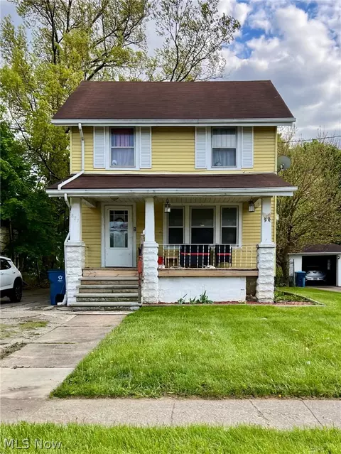 827 W 21st St, Lorain, OH 44052