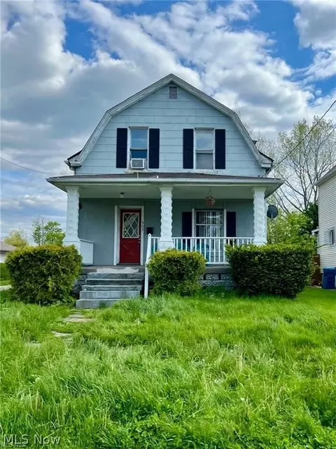 903 W 11th St, Lorain, OH 44052