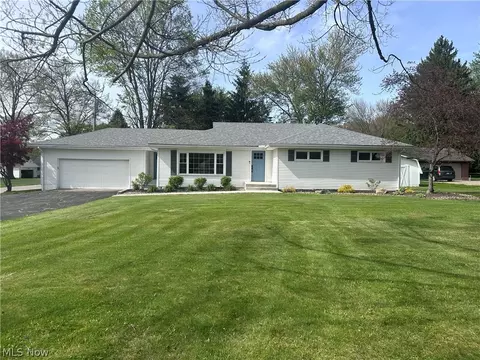 8815 King Graves Rd NE, Warren, OH 44484