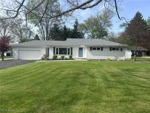 8815 King Graves Rd NE, Warren, OH 44484