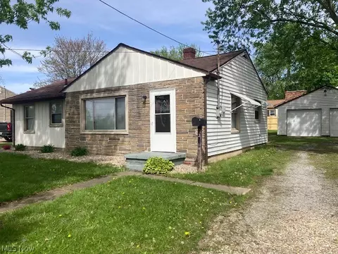 310 N Mecca St, Cortland, OH 44410