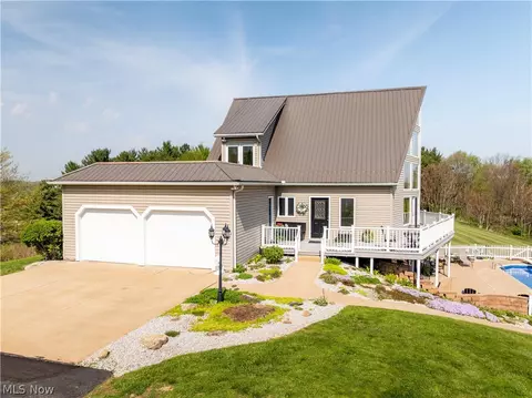 Exterior - 103 Random Rd, Minerva, OH 44657 photo 3 of 11