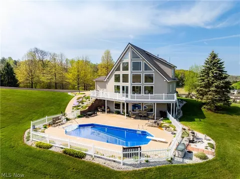 Exterior - 103 Random Rd, Minerva, OH 44657 photo 5 of 11