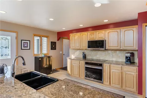 Kitchen - 103 Random Rd, Minerva, OH 44657 photo 1 of 8