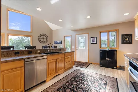 Kitchen - 103 Random Rd, Minerva, OH 44657 photo 2 of 8