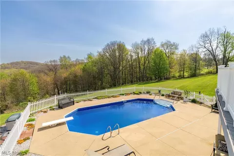 Exterior - 103 Random Rd, Minerva, OH 44657 photo 7 of 11
