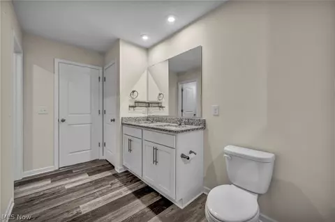Bath - 189 Alexander Dr, Elyria, OH 44035 photo 3 of 3