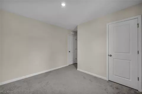 Bedroom - 189 Alexander Dr, Elyria, OH 44035 photo 5 of 8