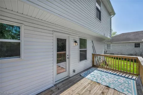 Exterior - 189 Alexander Dr, Elyria, OH 44035 photo 1 of 2