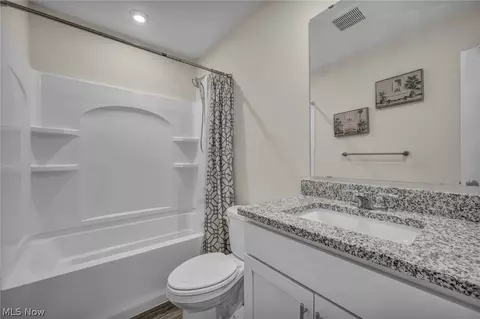 Bath - 189 Alexander Dr, Elyria, OH 44035 photo 1 of 3