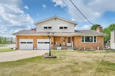 500 Cynthia Dr, Campbell, OH 44405