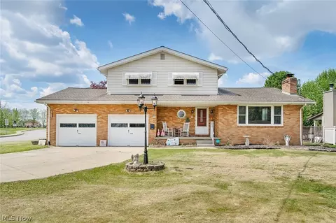 500 Cynthia Dr, Campbell, OH 44405