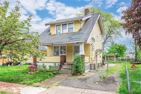3315 W 58th St, Cleveland, OH 44102