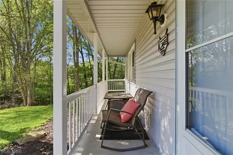 Exterior - 313 Glenview Ave, Dover, OH 44622 photo 6 of 10