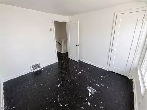 Bedroom - 1437 E 252nd St, Euclid, OH 44117 photo 3 of 4