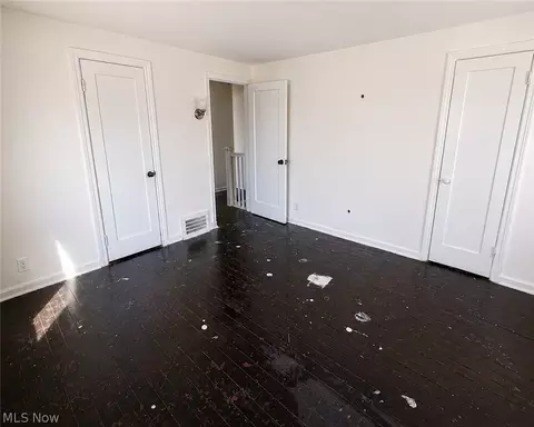 Bedroom - 1437 E 252nd St, Euclid, OH 44117 photo 1 of 4