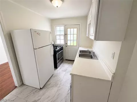 Kitchen - 1437 E 252nd St, Euclid, OH 44117 photo 1 of 1